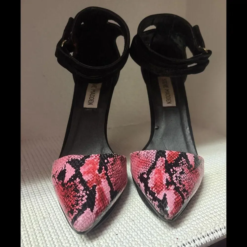 👠😎🩷Steve Madden Pink Snake Pattern Black Suede Ankle Straps